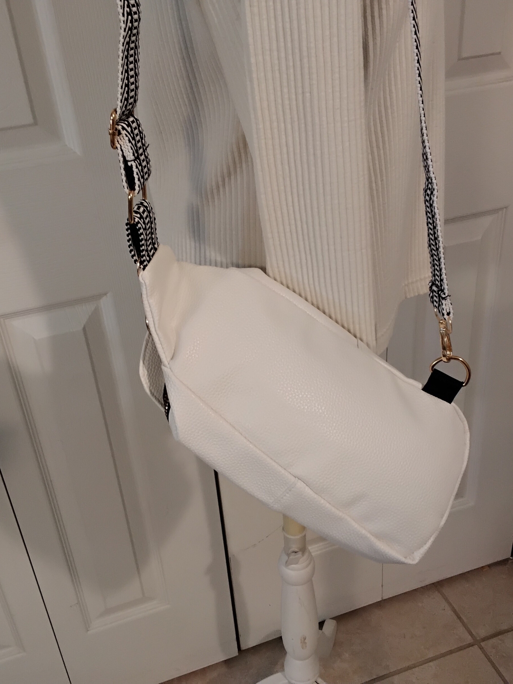 4004 White Leatherette Crossbody Sling Backpack with Patterned Strap - Picture 7 of 7